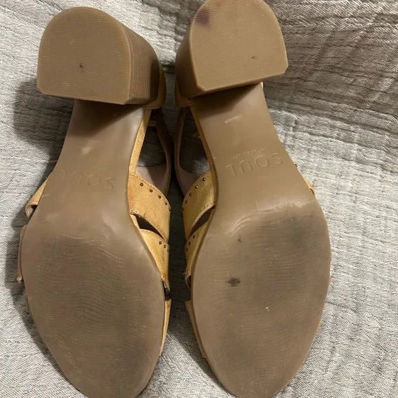 Naturalizer Soul shoes - Picture 8 of 9